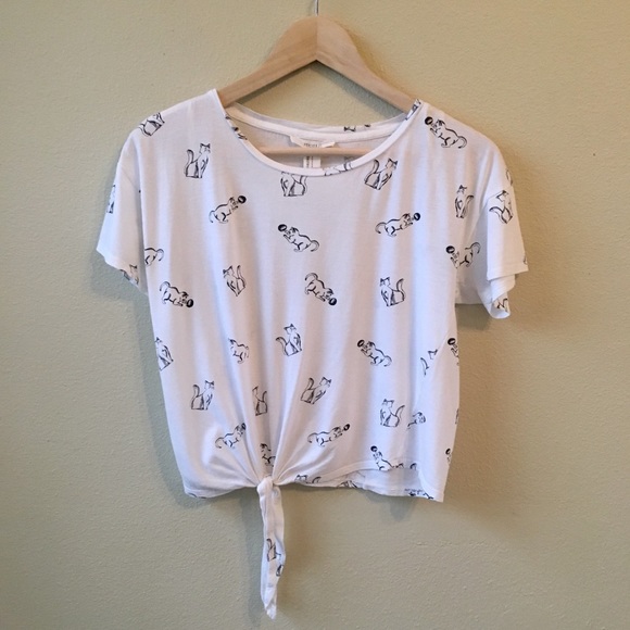 Forever 21 Tops - Forever 21 Cat Print Front Tie Crop Top